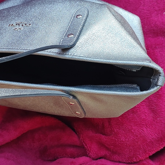 Coach city tote medium metallic silver. excellent used condition. Preloved - Picture 15 of 16